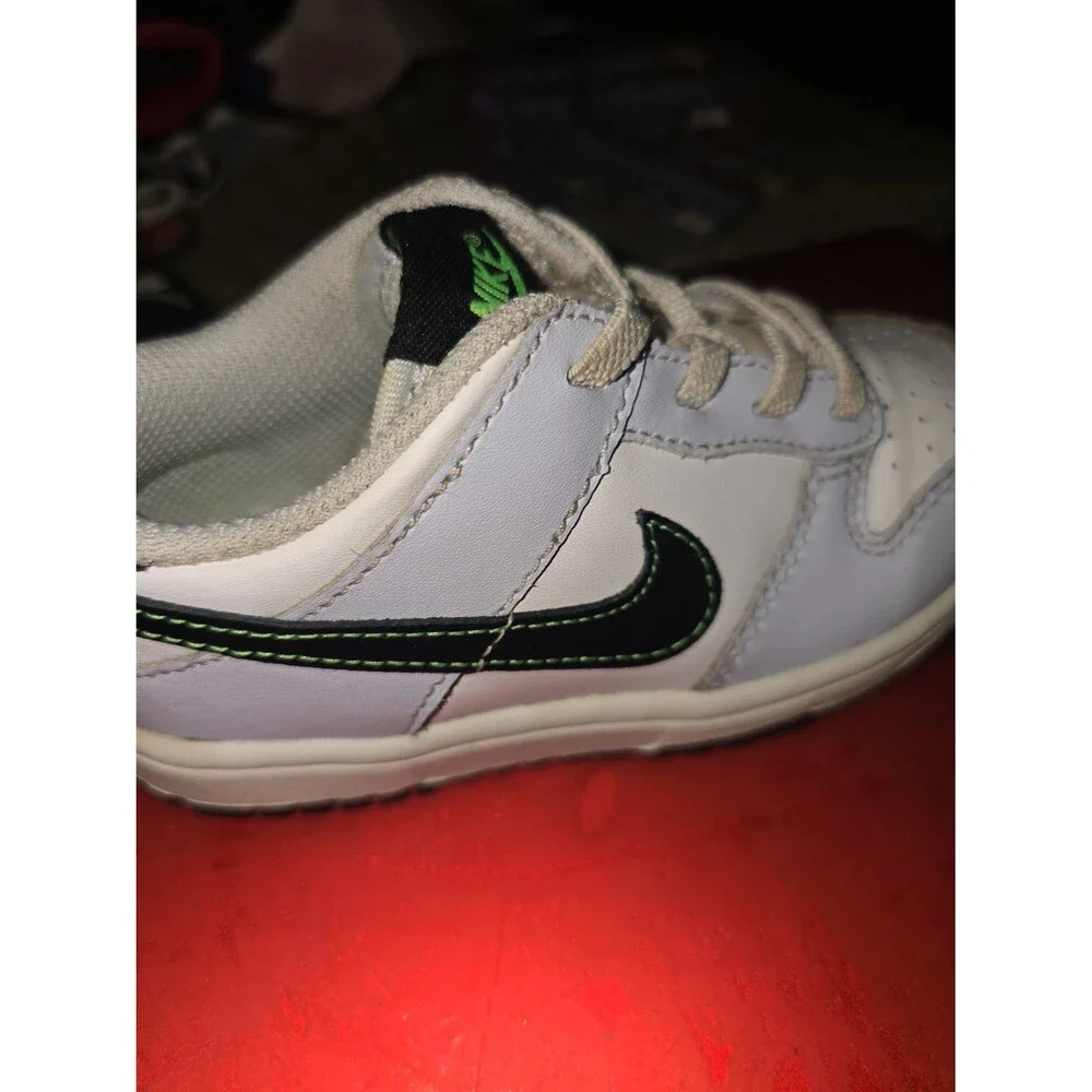 Nike - Football Grey/Green Strike - TD